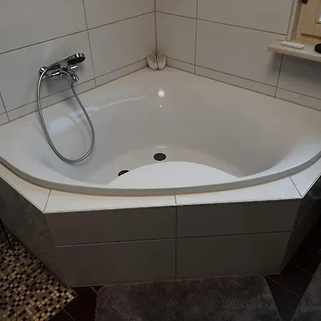 Below Deck Comfortable * Lindau (Schleswig-Flensburg)